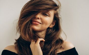 What to Know About the New Dry Shampoo Micellar Mist Trend