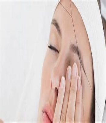 Eyelash tint, Eyebrow tint & Shape With Threading