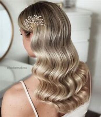 Hollywood Waves