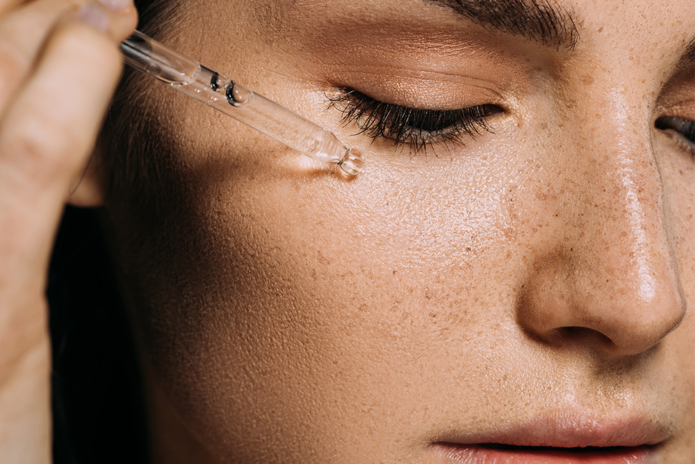 Readers Say This Under-$100 Vitamin C Serum Leaves Skin ‘Glowing and Smooth’