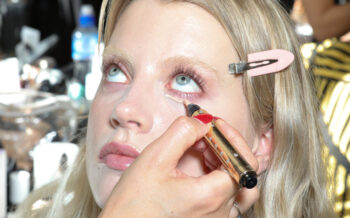 12 Concealers With 1,000+ Five-Star Sephora Reviews