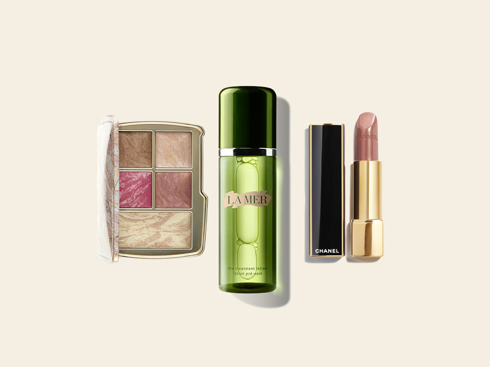 The Ultimate Beauty Gift Guide for Women in Their 40s