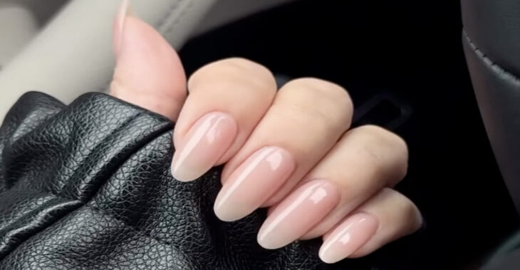 Hailey Bieber and Kelsea Ballerini’s Manicurist Says This Polish Is a ‘Must-Have’