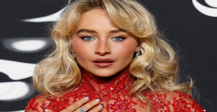 Sabrina Carpenter, Courteney Cox and Hailey Bieber Love This Radiant Finish Concealer