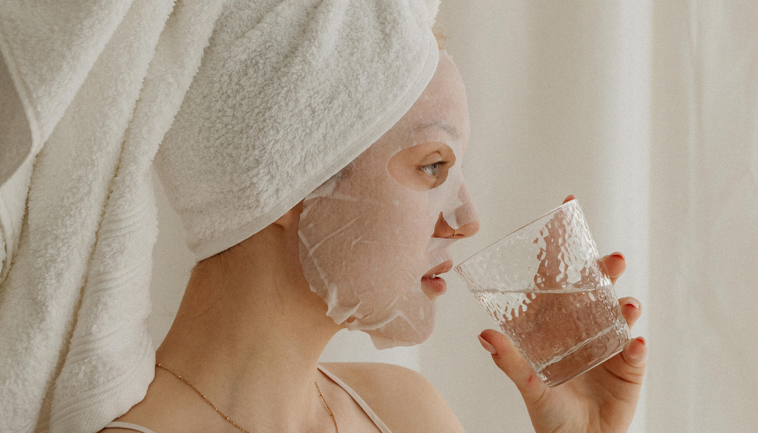 ‘Wet Masking’ Turns Any Face Mask Into a Hydration Treatment